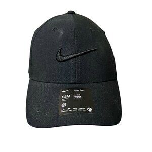 Nike Black on Black S/M Velcro Adjustable, Unisex Hat Brand New